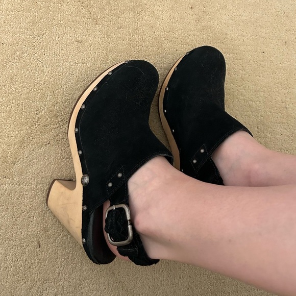 UGG platform heel shoes - Picture 3 of 5